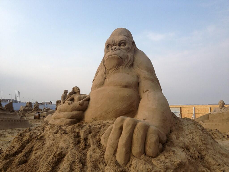 Illustration for article titled Check out Gigantic Evil Sand Gollum and more from the Weston-super-Mare sand-sculpture festivalÂ
